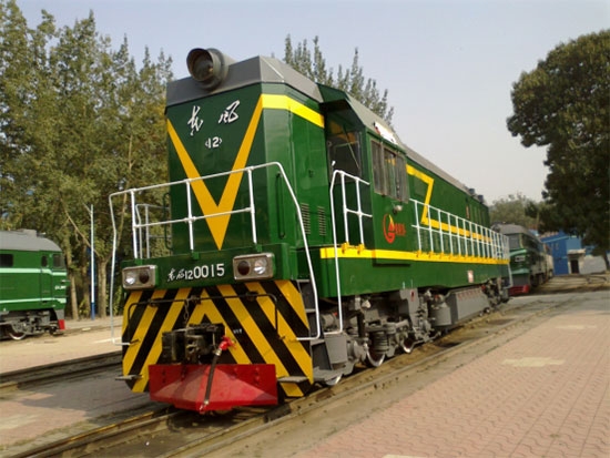 东风12型调车内燃机车