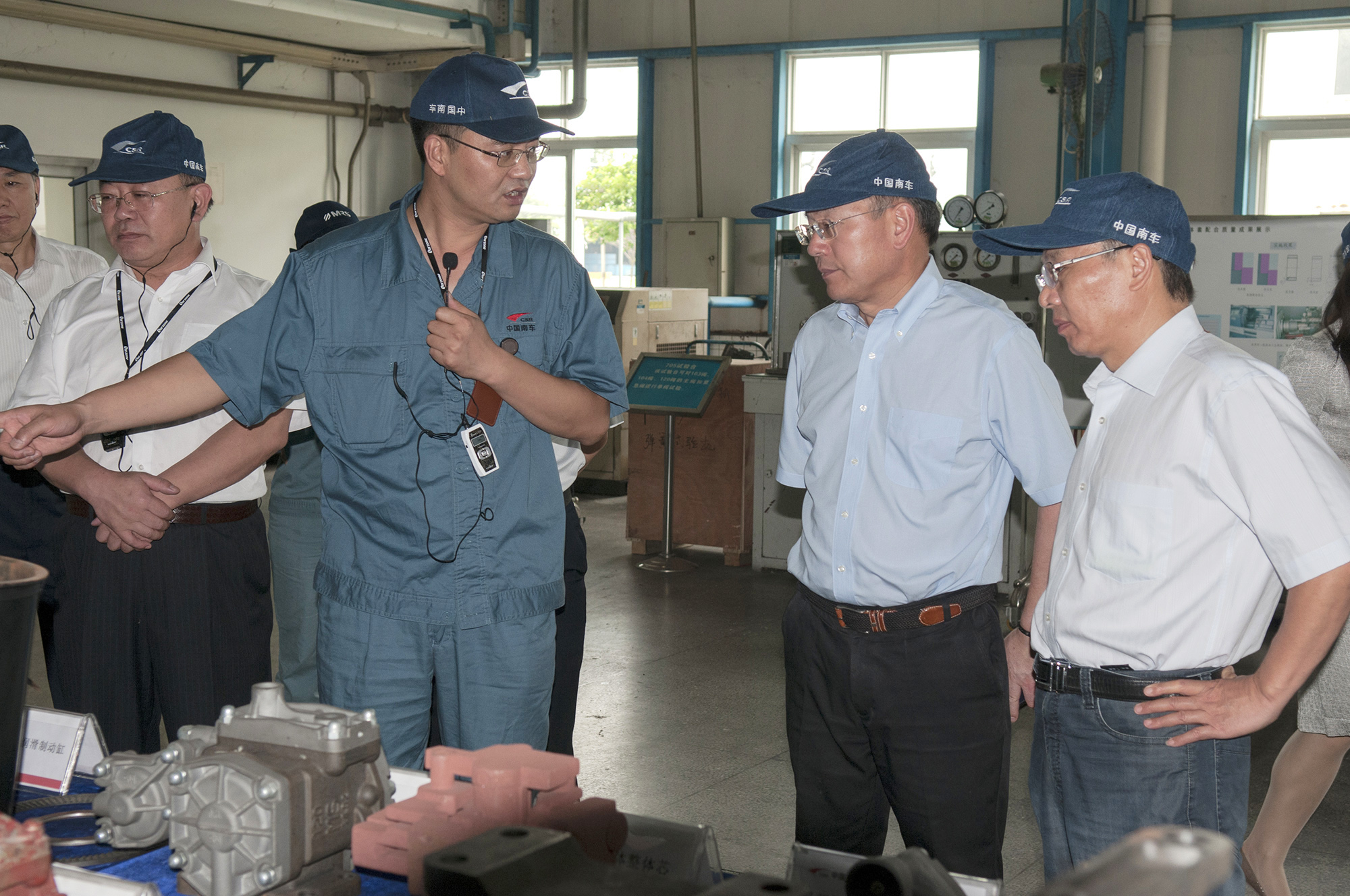2015年7月中国中车总裁奚国华来公司考察