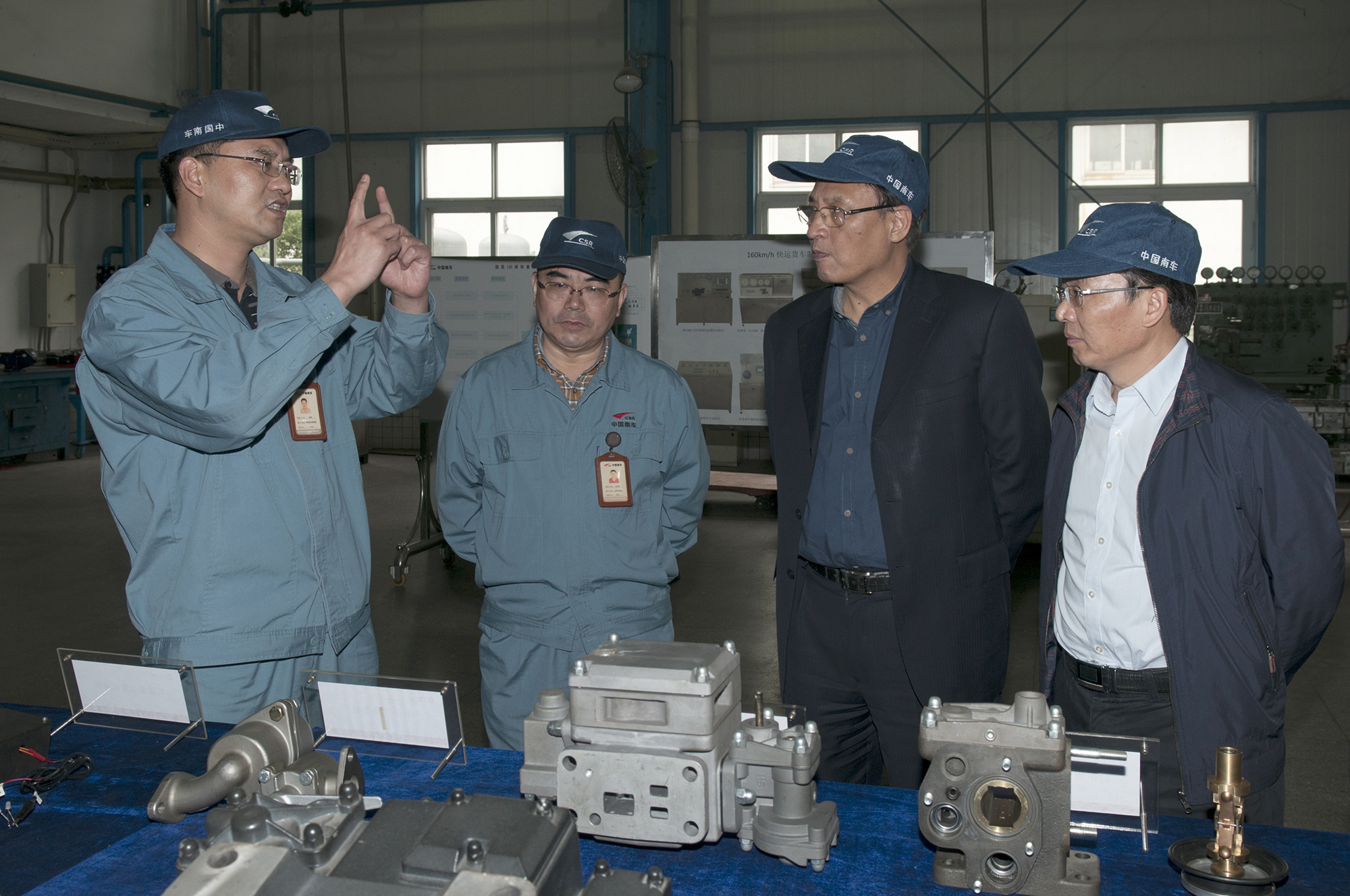 2015年11月中国中车董事长崔殿国来公司考察