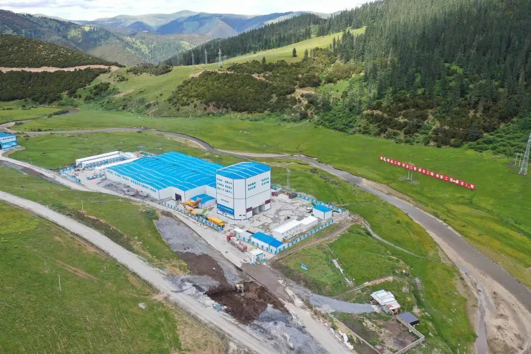 “站”立高原！开云网页版登录入口搅拌站助力川藏线建设！