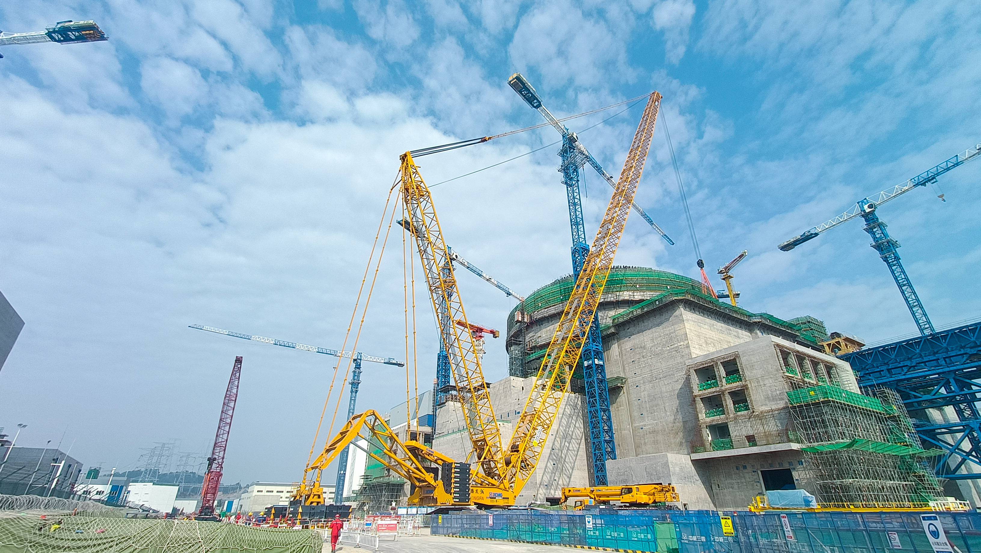 “稳”字当头！开云网页版登录入口XGC800-I履带起重机助建福建大型核电项目
