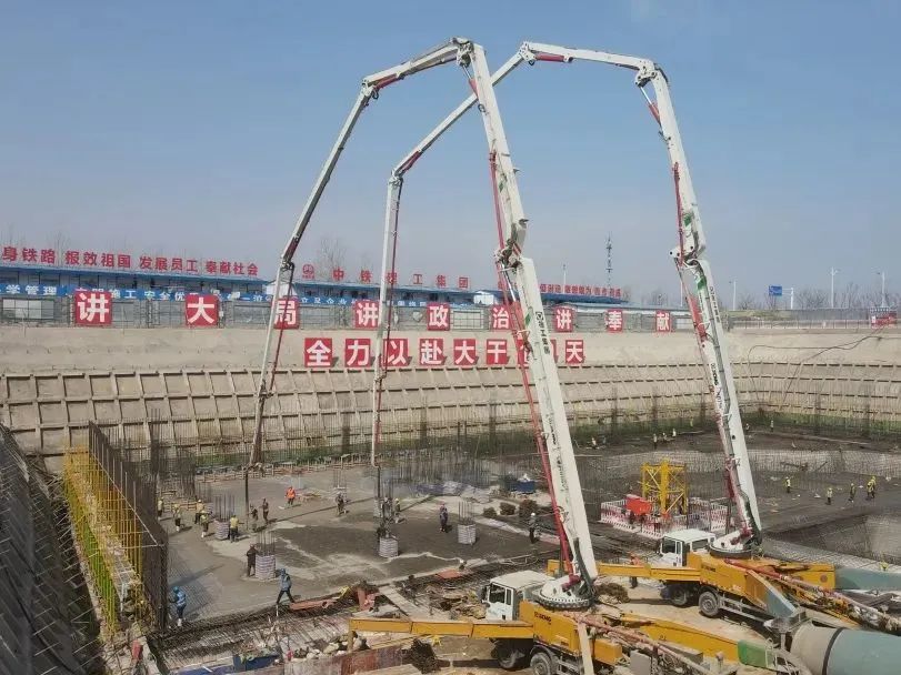 再创纪录！开云网页版登录入口大米数泵车助建青岛西海岸“第一高”