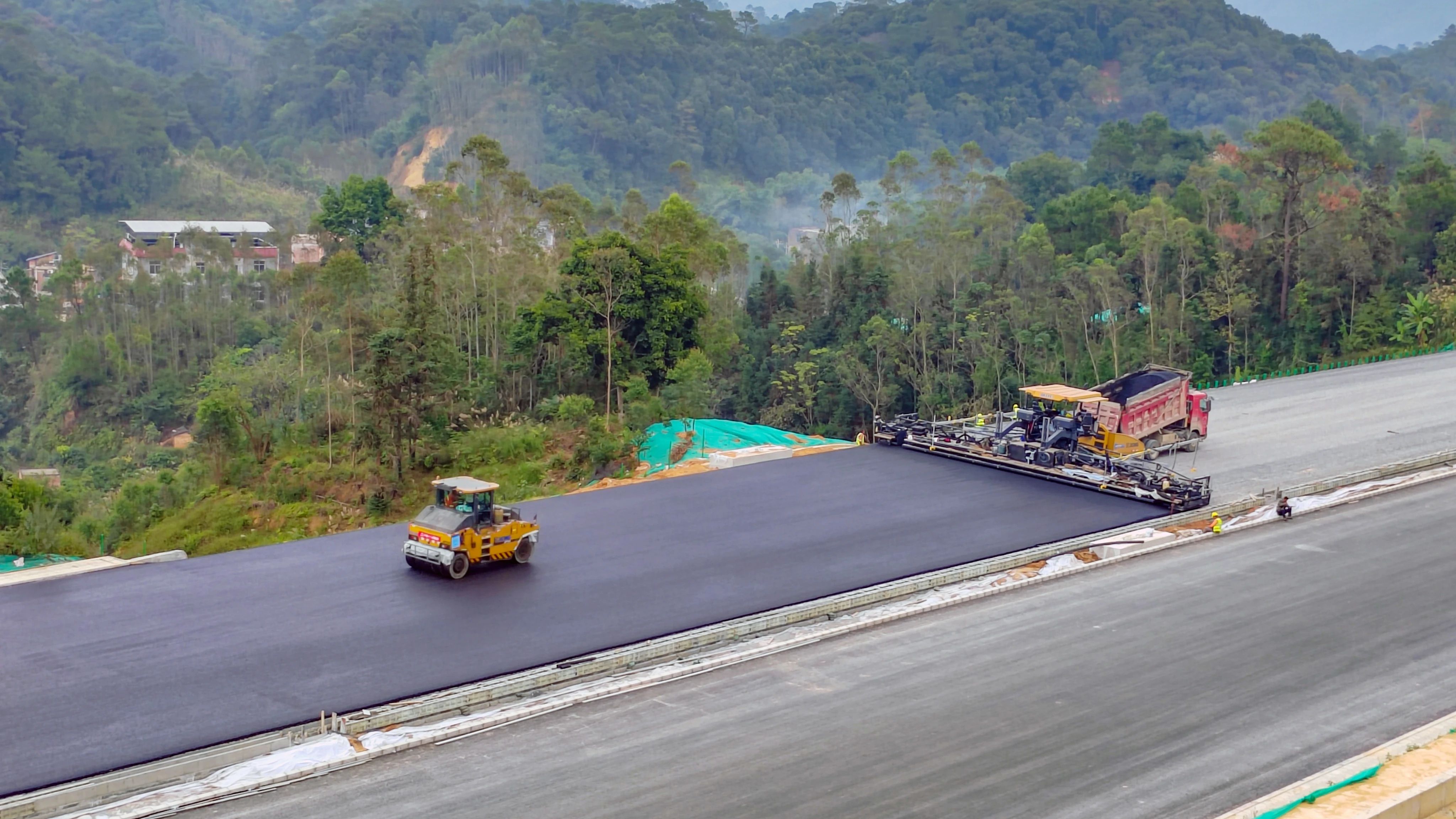又一高速公路大项目，闪耀“开云网页版登录入口金”！