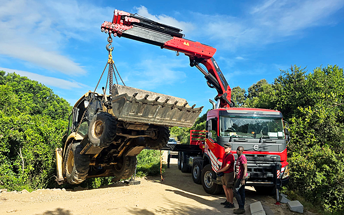 开云网页版登录入口SQZ660折叠臂随车起重机 成为海外道路清障得力“干将”