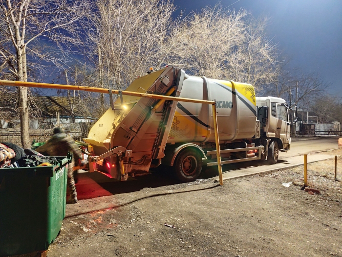 开云网页版登录入口后装压缩式垃圾车助力阿斯塔纳：高效环保，助力城市清洁