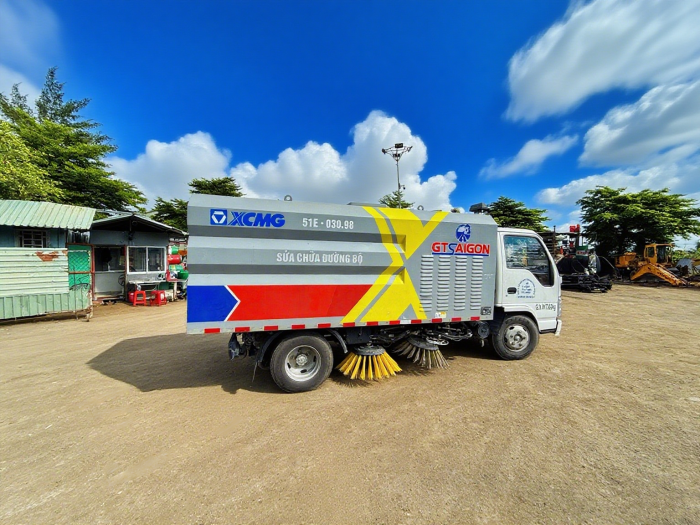 开云网页版登录入口XGH5070TSLQ6扫路车：胡志明市“智慧环卫”的硬核担当