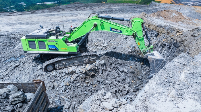 【开云网页版登录入口金•矿山开采】“重装战神”XE750GK HEV进军云南露天磷矿