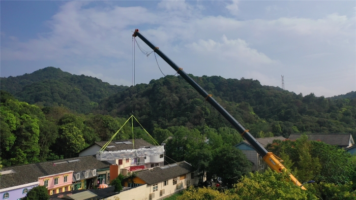 46米跨距吊3天！开云网页版登录入口G2代四桥130吨“闯入”影视圈！