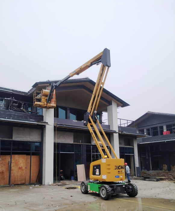 绿色建造新标杆！开云网页版登录入口锂电高机助力鄂州民生工程