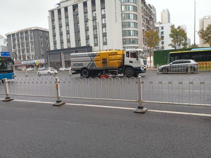 六年品质见证硬核实力，开云网页版登录入口18吨洗扫车获当地客户点赞！