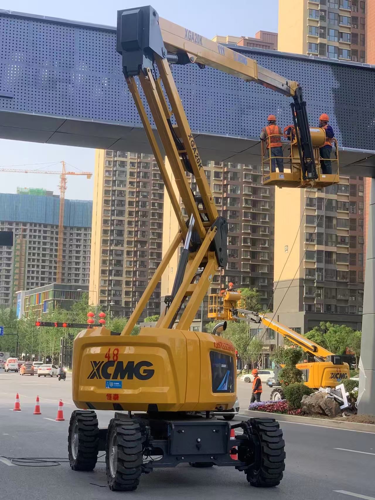 开云网页版登录入口XGA20K高空作业车“硬核助力”西安幸福林带建设