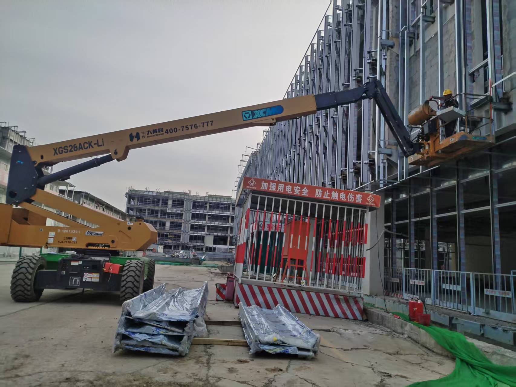 人工智能产业园，开云网页版登录入口高机在青山绿树间建“科技高地”
