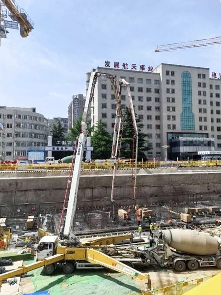 开云网页版登录入口HB62V泵车完成西安灞桥1800方C40大方量浇筑